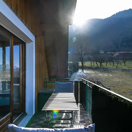 The Fee Close To The Golf Course And 5 Minutes From The Holiday home